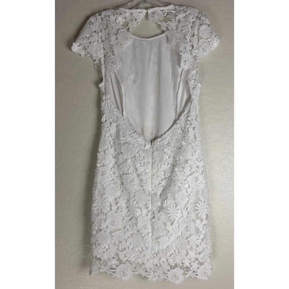 NEW Lulus White Floral Lace Open Back Mini Dress Cap Sleeve Bridal Large 1382 - Picture 2 of 7